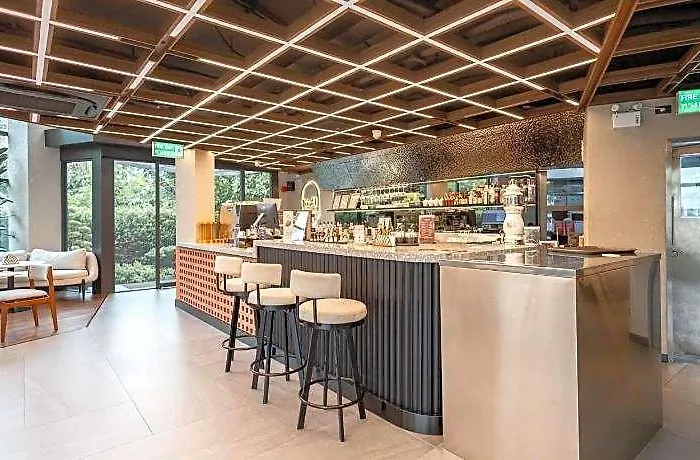 Hotel We Riverfront 4*